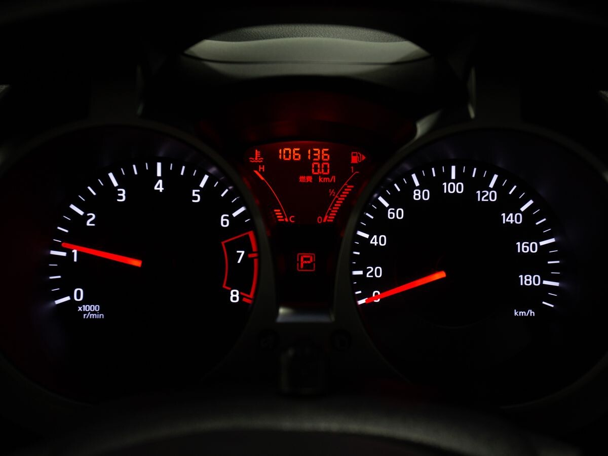 Nissan Juke 2012 - фото автомобиля