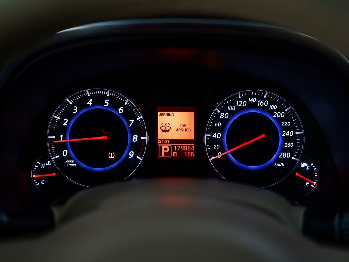 Infiniti FX 2011 - фото автомобиля