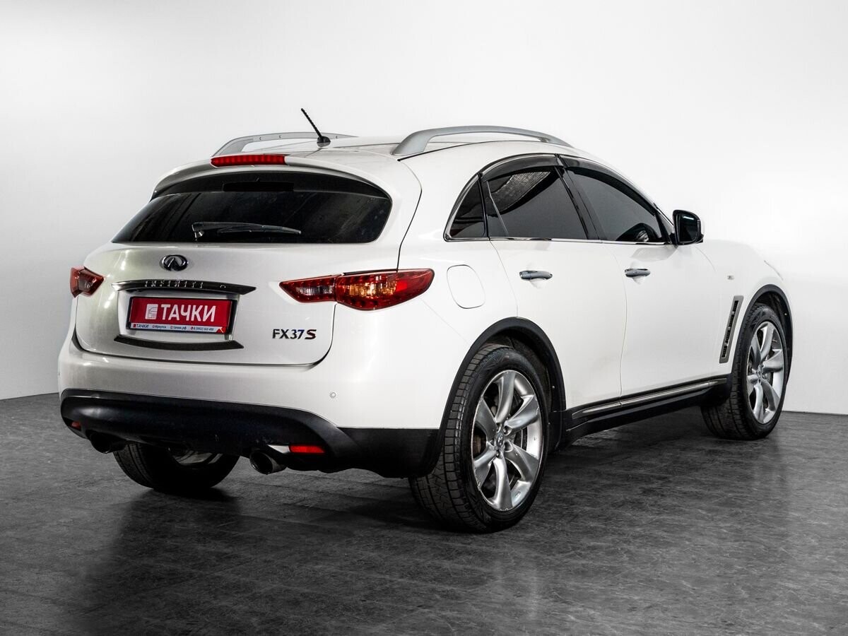 Infiniti FX 2011 - фото автомобиля