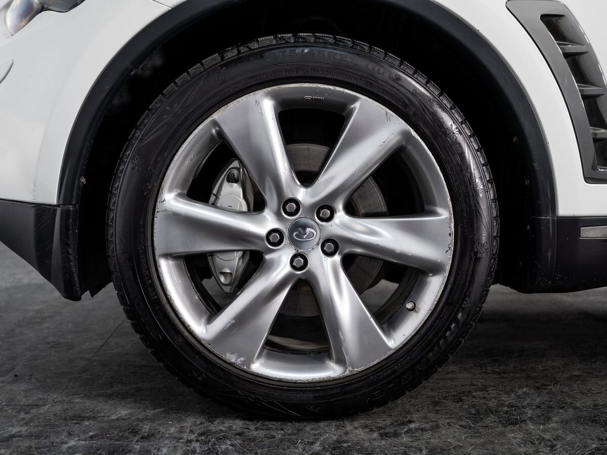 Infiniti FX 2011 - фото автомобиля