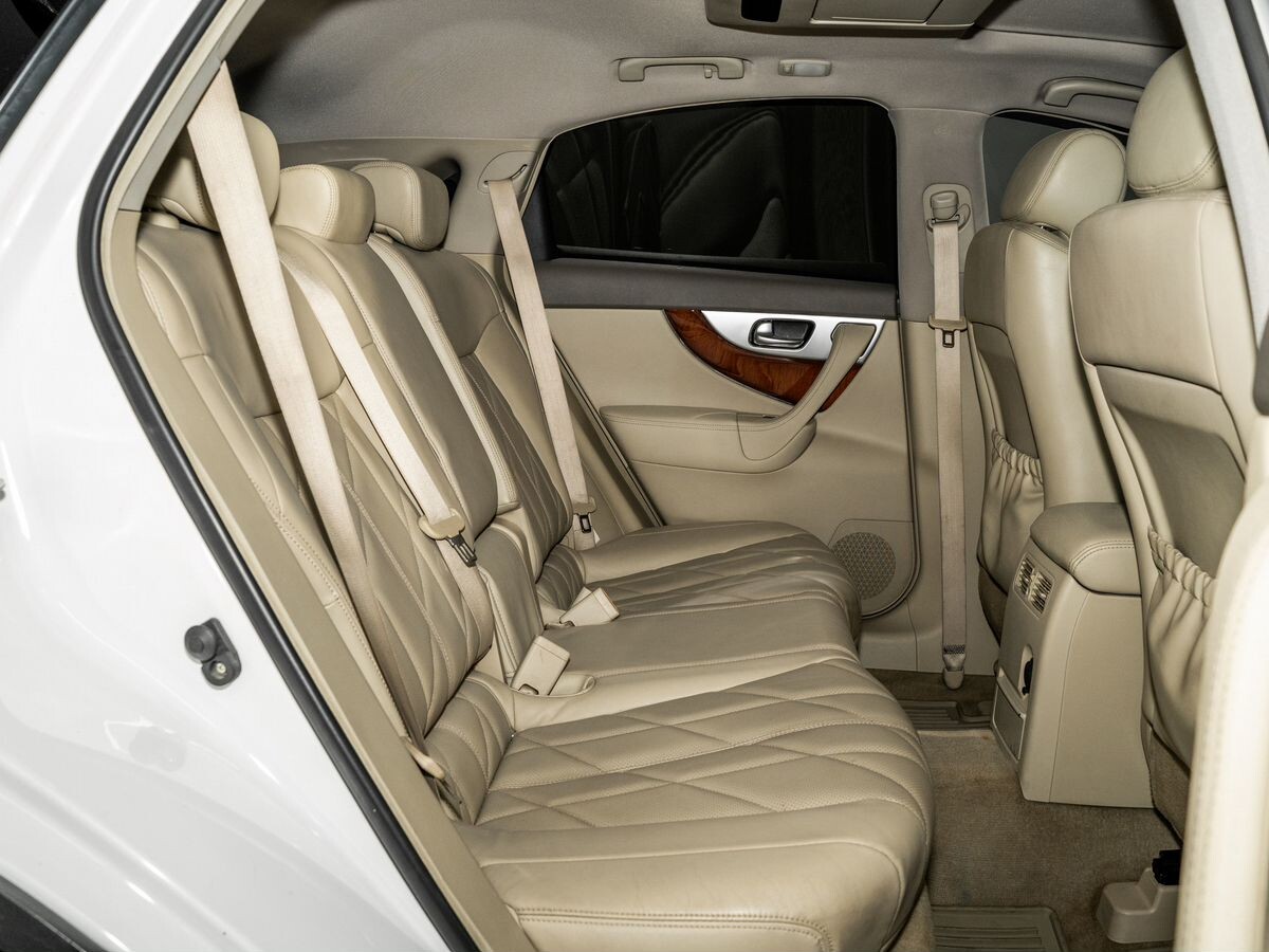 Infiniti FX 2011 - фото автомобиля