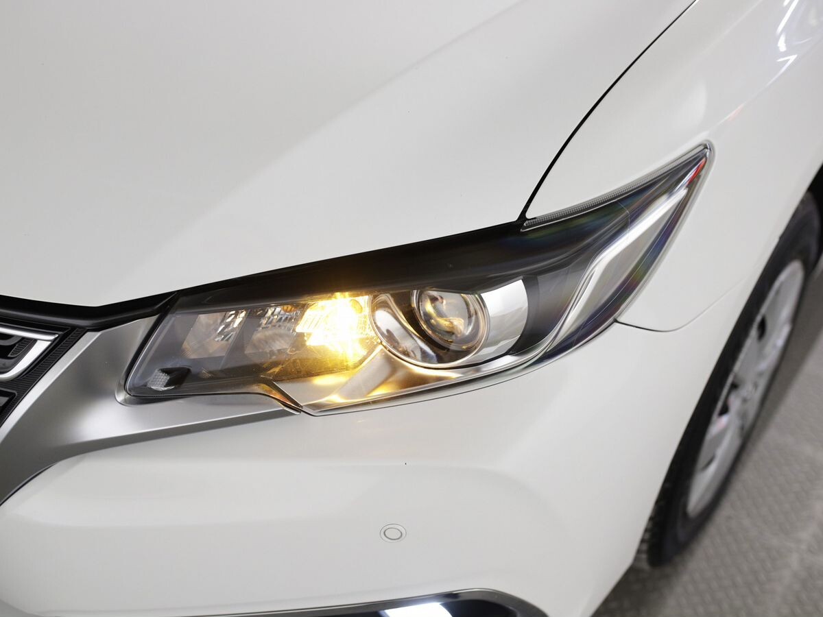 Toyota Premio 2019 - фото автомобиля