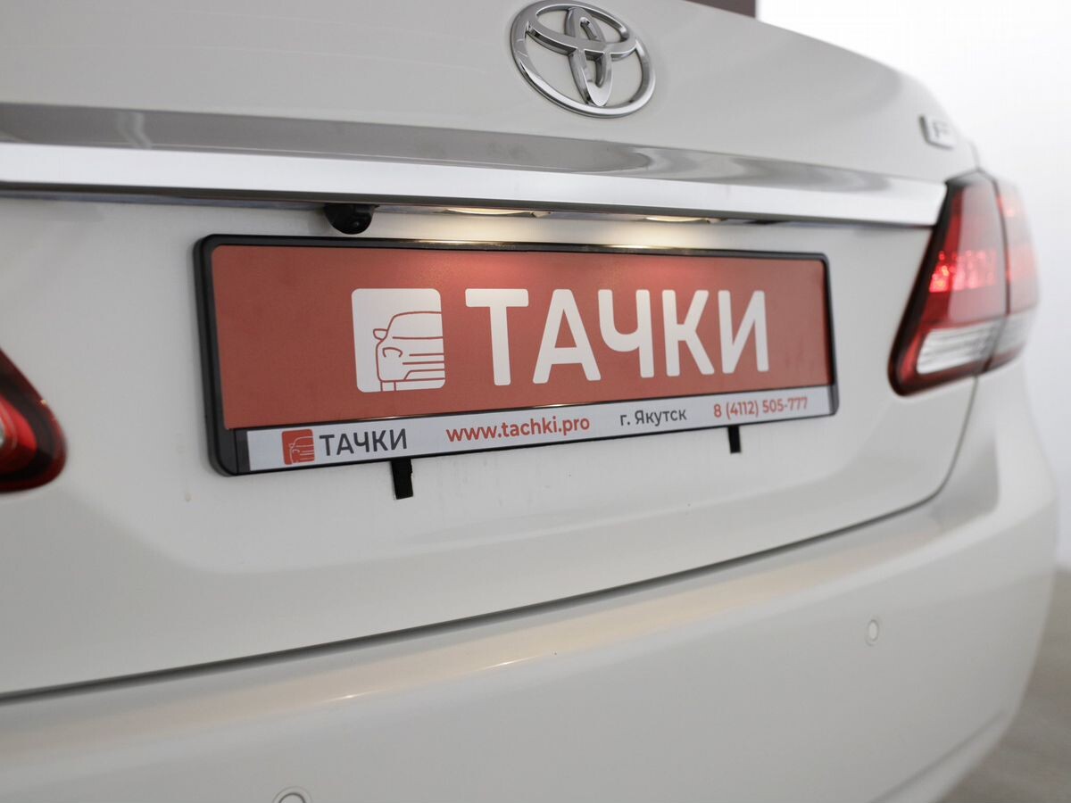 Toyota Premio 2019 - фото автомобиля