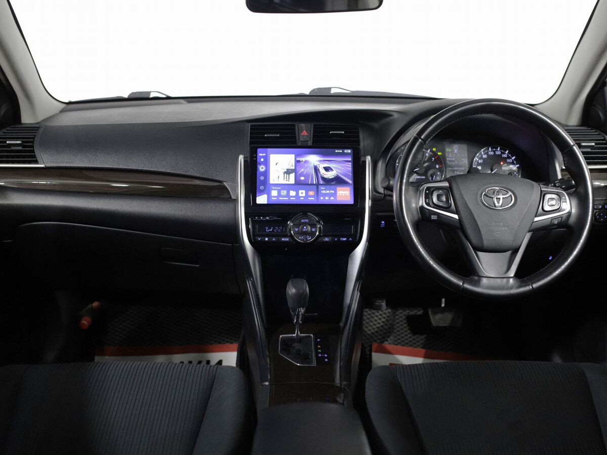 Toyota Premio 2019 - фото автомобиля