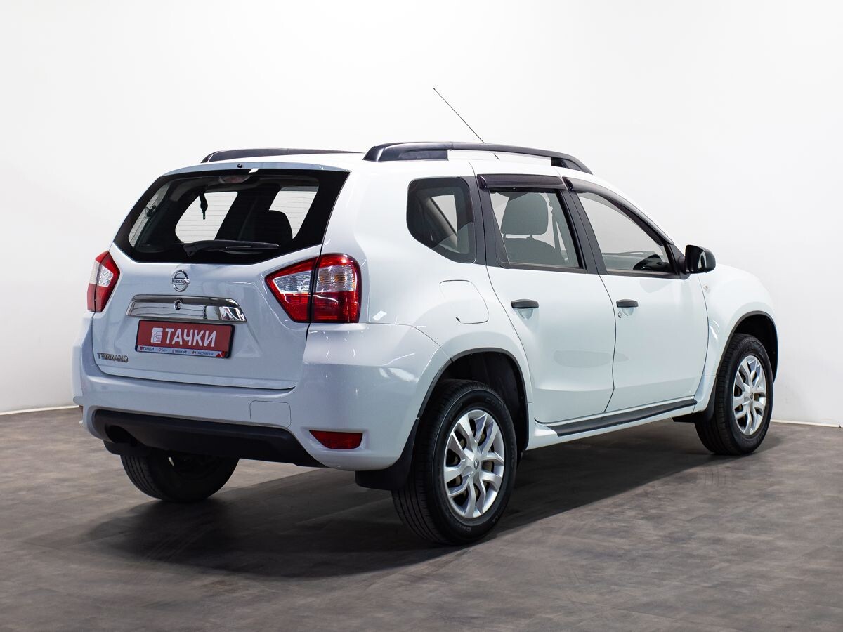 Nissan Terrano 2019 - фото автомобиля