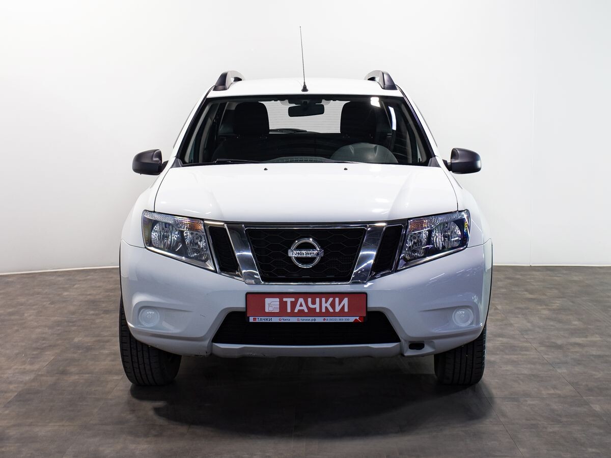 Nissan Terrano 2019 - фото автомобиля
