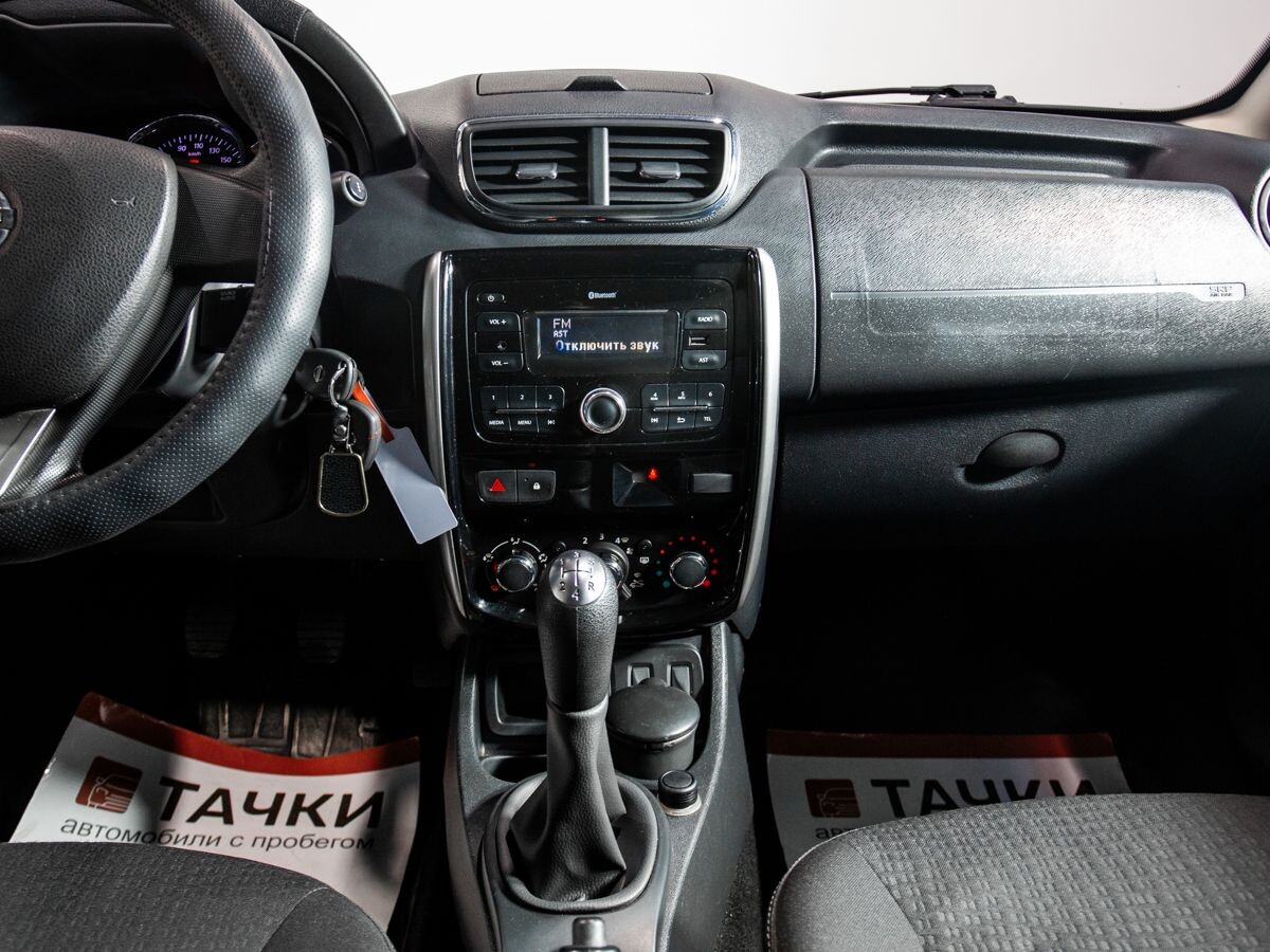 Nissan Terrano 2019 - фото автомобиля