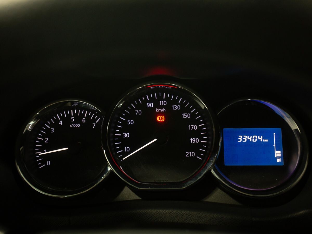 Nissan Terrano 2019 - фото автомобиля