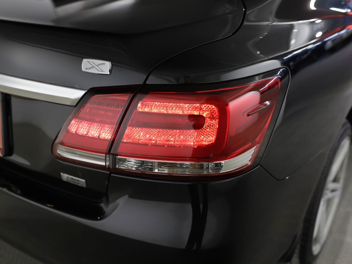 Toyota Premio 2018 - фото автомобиля