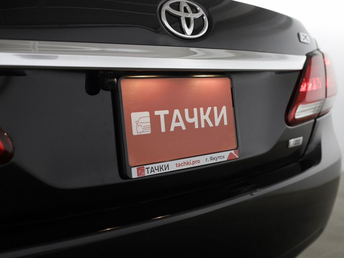 Toyota Premio 2018 - фото автомобиля