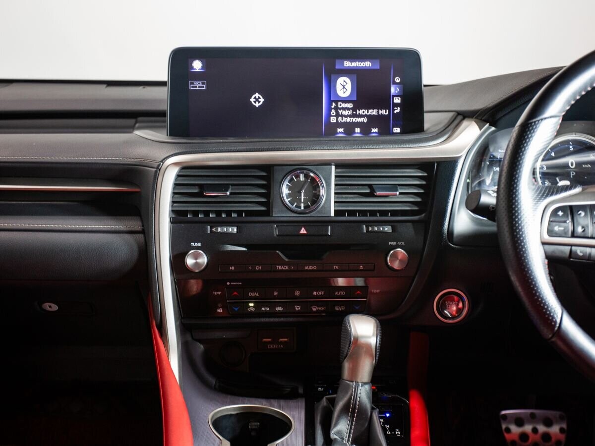 Lexus RX 2020 - фото автомобиля