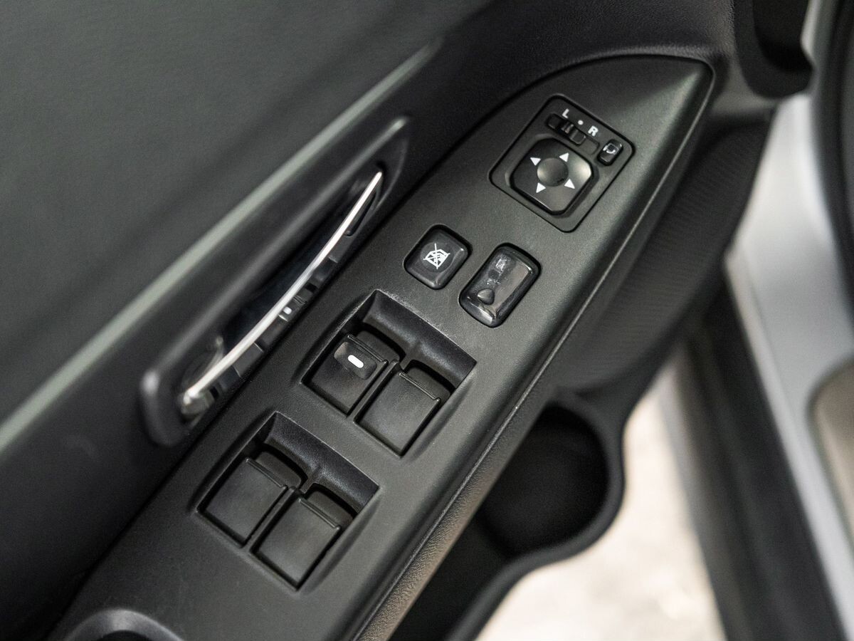 Mitsubishi ASX 2010 - фото автомобиля