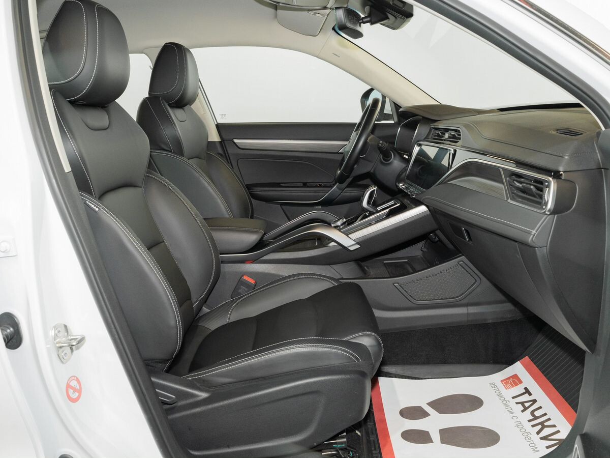 Geely Atlas Pro 2023 - фото автомобиля