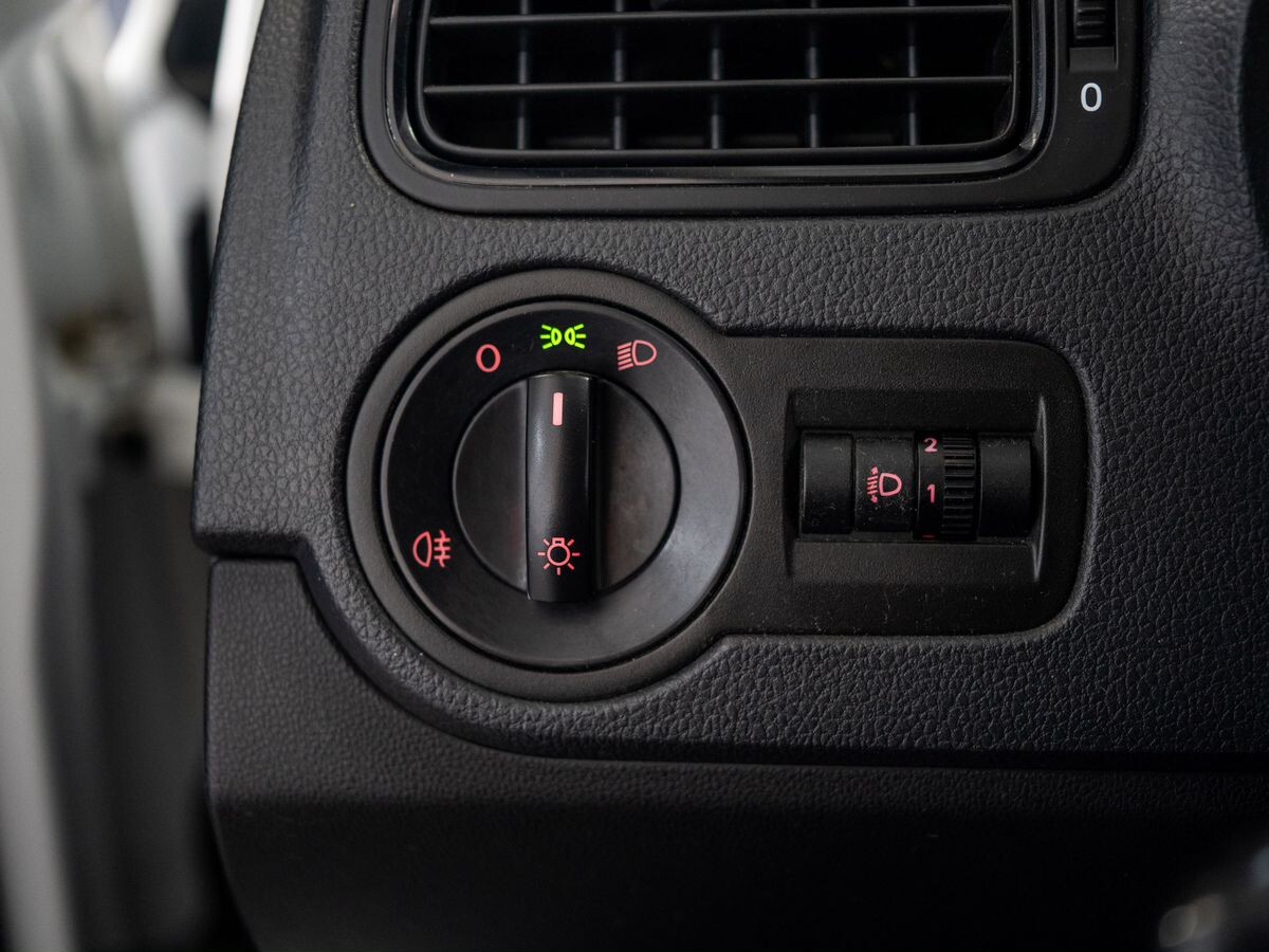 Volkswagen Polo 2016 - фото автомобиля