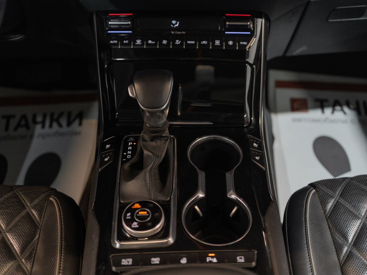 Kia Mohave 2020 - фото автомобиля