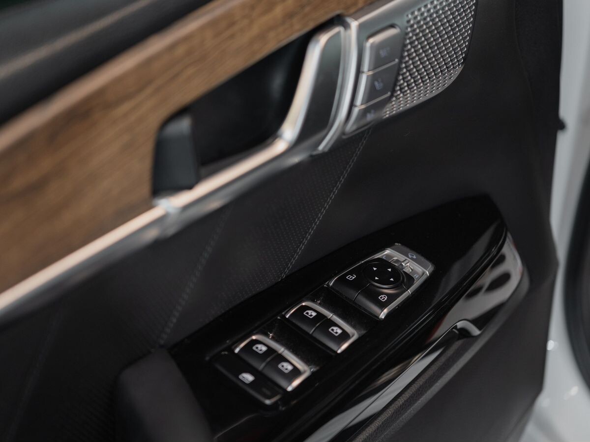 Kia Mohave 2020 - фото автомобиля