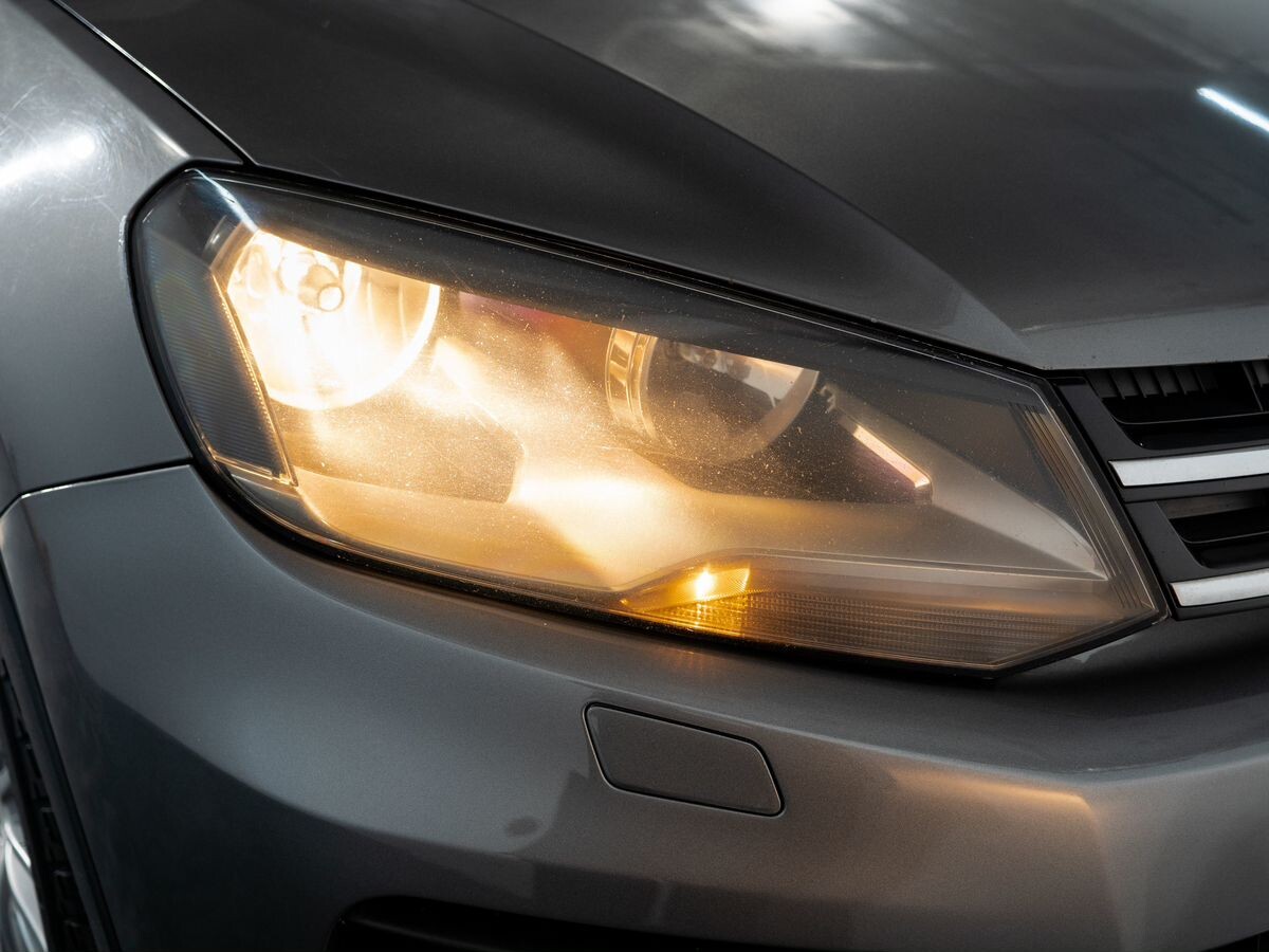 Volkswagen Touareg 2010 - фото автомобиля