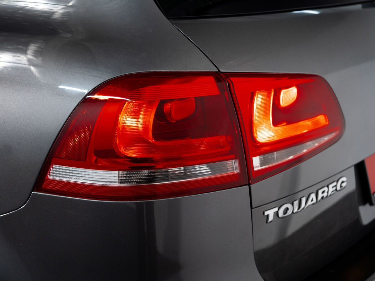Volkswagen Touareg 2010 - фото автомобиля