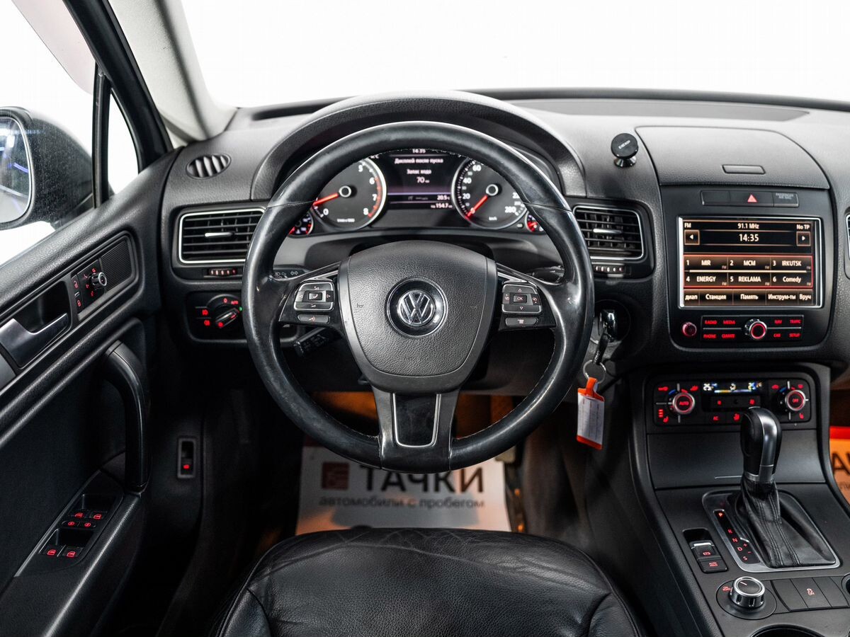 Volkswagen Touareg 2010 - фото автомобиля