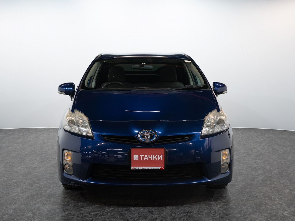 Toyota Prius 2010 - фото автомобиля