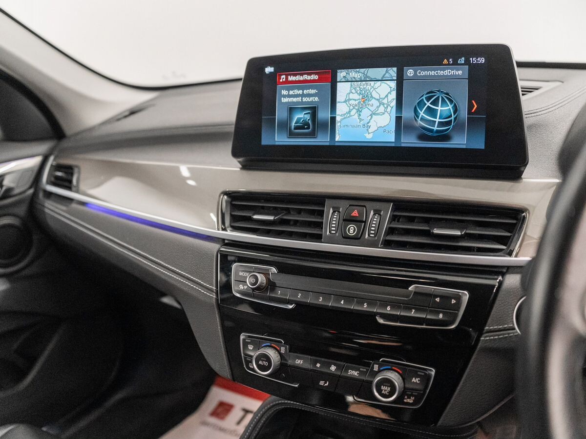 BMW X1 2020 - фото автомобиля