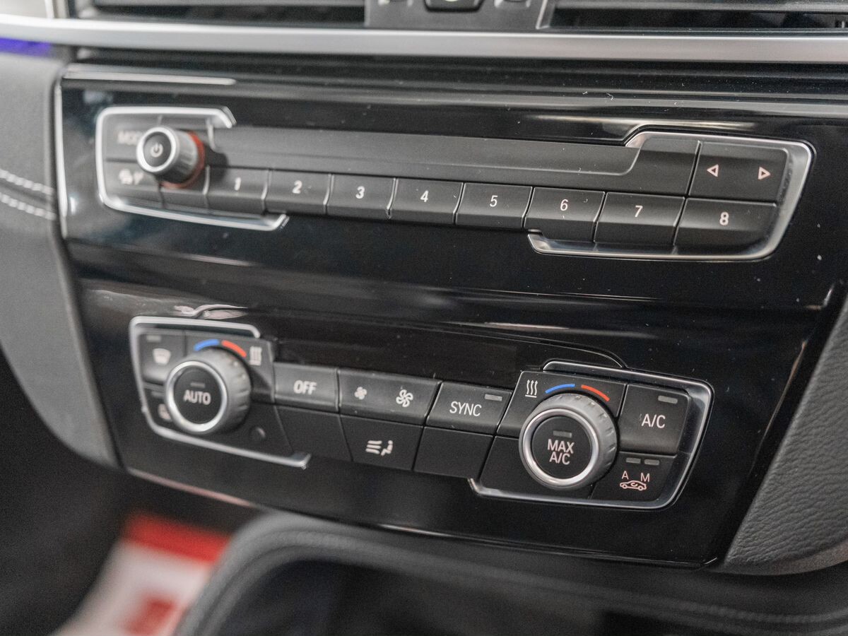 BMW X1 2020 - фото автомобиля