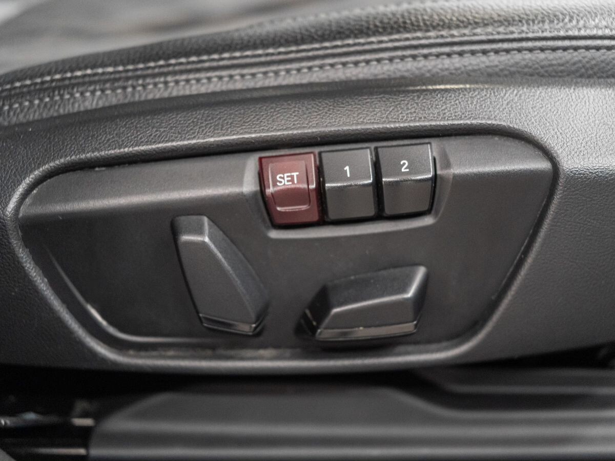 BMW X1 2020 - фото автомобиля