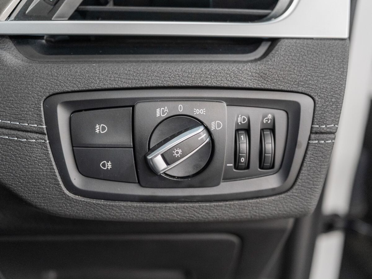 BMW X1 2020 - фото автомобиля