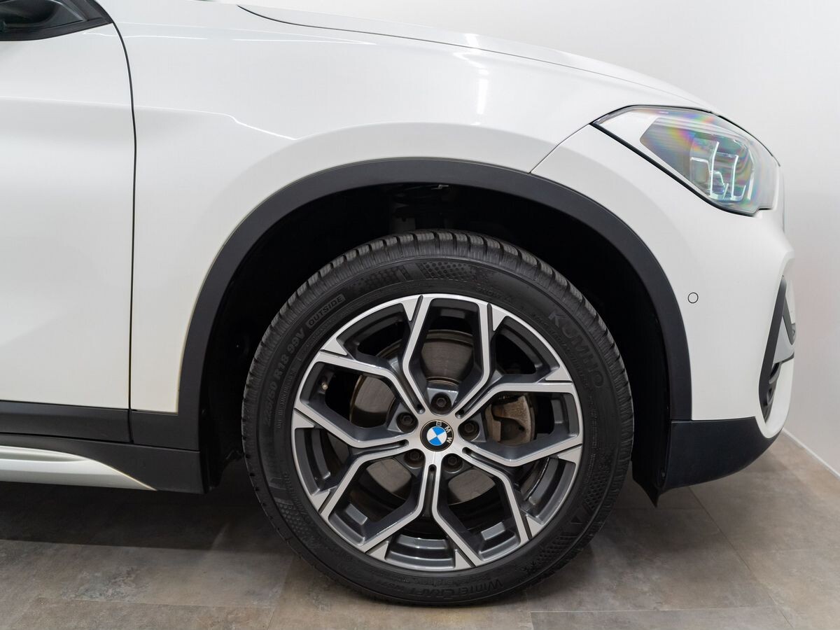 BMW X1 2020 - фото автомобиля