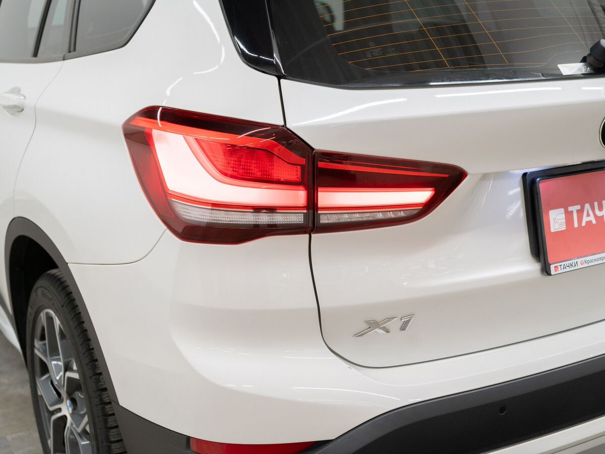 BMW X1 2020 - фото автомобиля