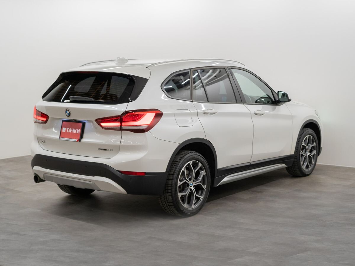 BMW X1 2020 - фото автомобиля