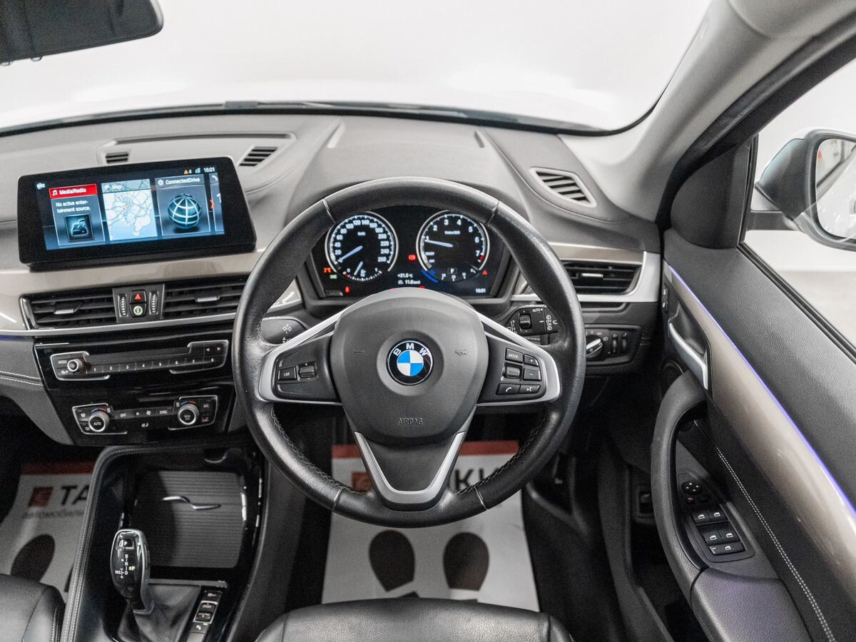 BMW X1 2020 - фото автомобиля