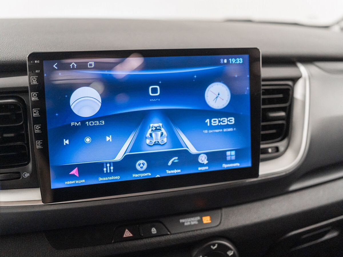 Kia Stonic 2018 - фото автомобиля