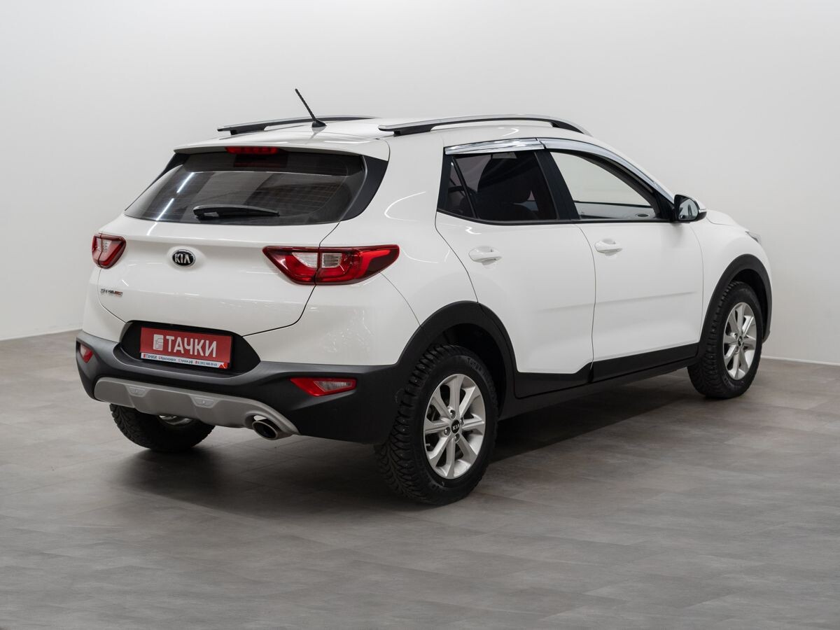 Kia Stonic 2018 - фото автомобиля