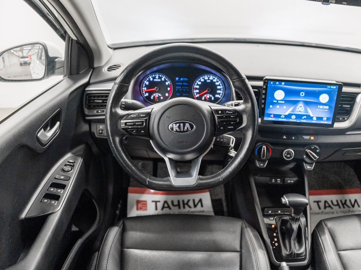 Kia Stonic 2018 - фото автомобиля