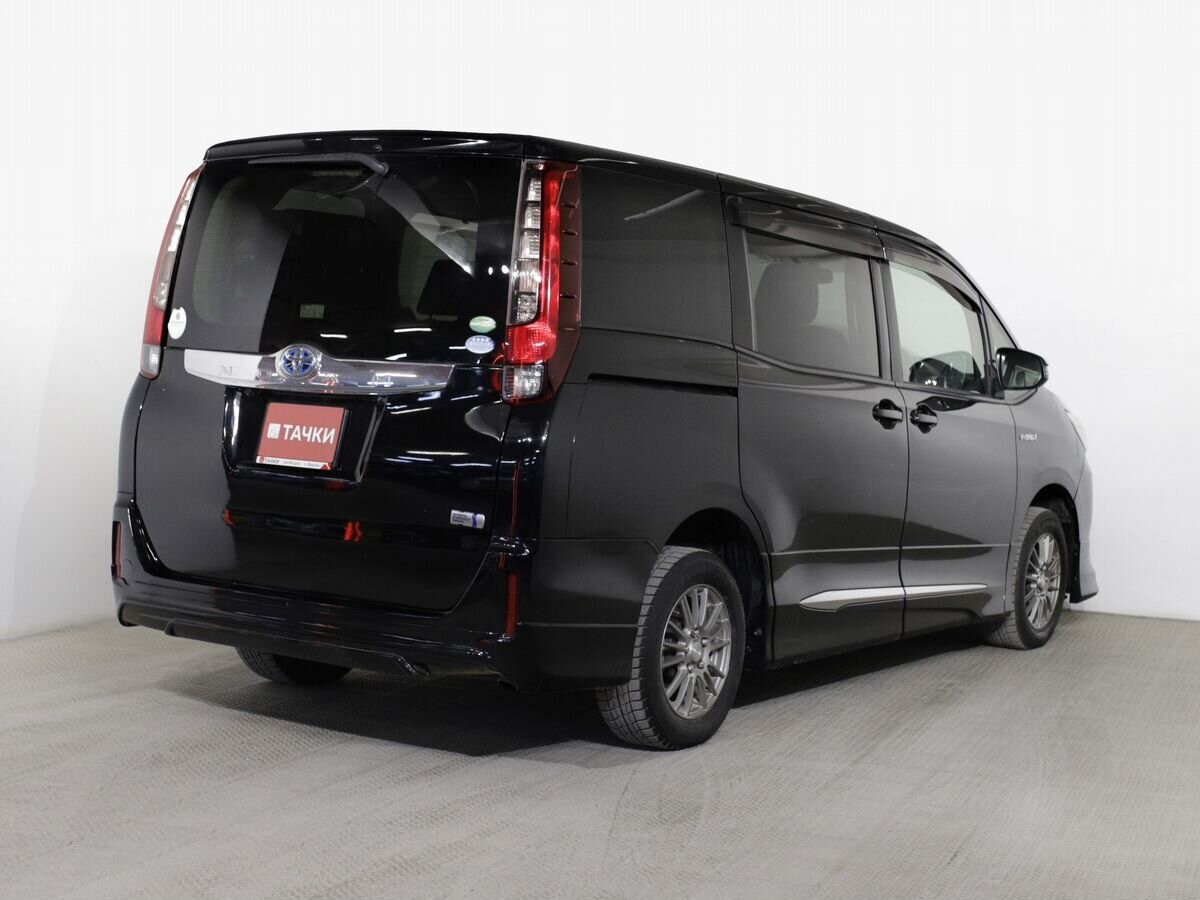 Toyota Noah 2014 - фото автомобиля