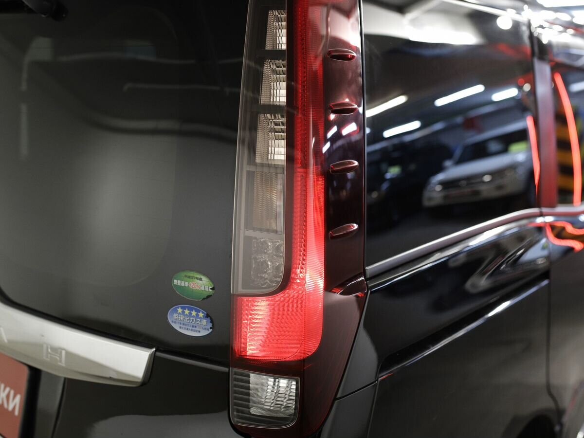 Toyota Noah 2014 - фото автомобиля