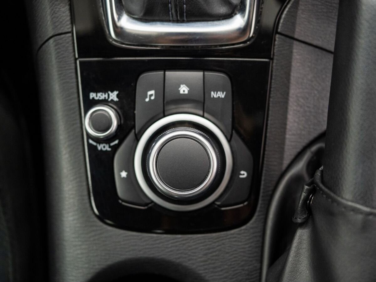 Mazda Axela 2017 - фото автомобиля