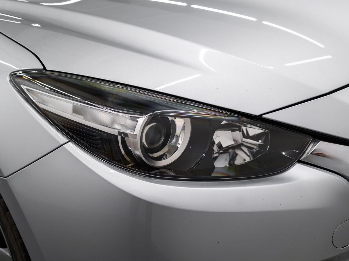 Mazda Axela 2017 - фото автомобиля