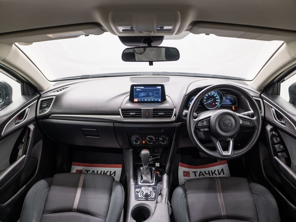 Mazda Axela 2017 - фото автомобиля