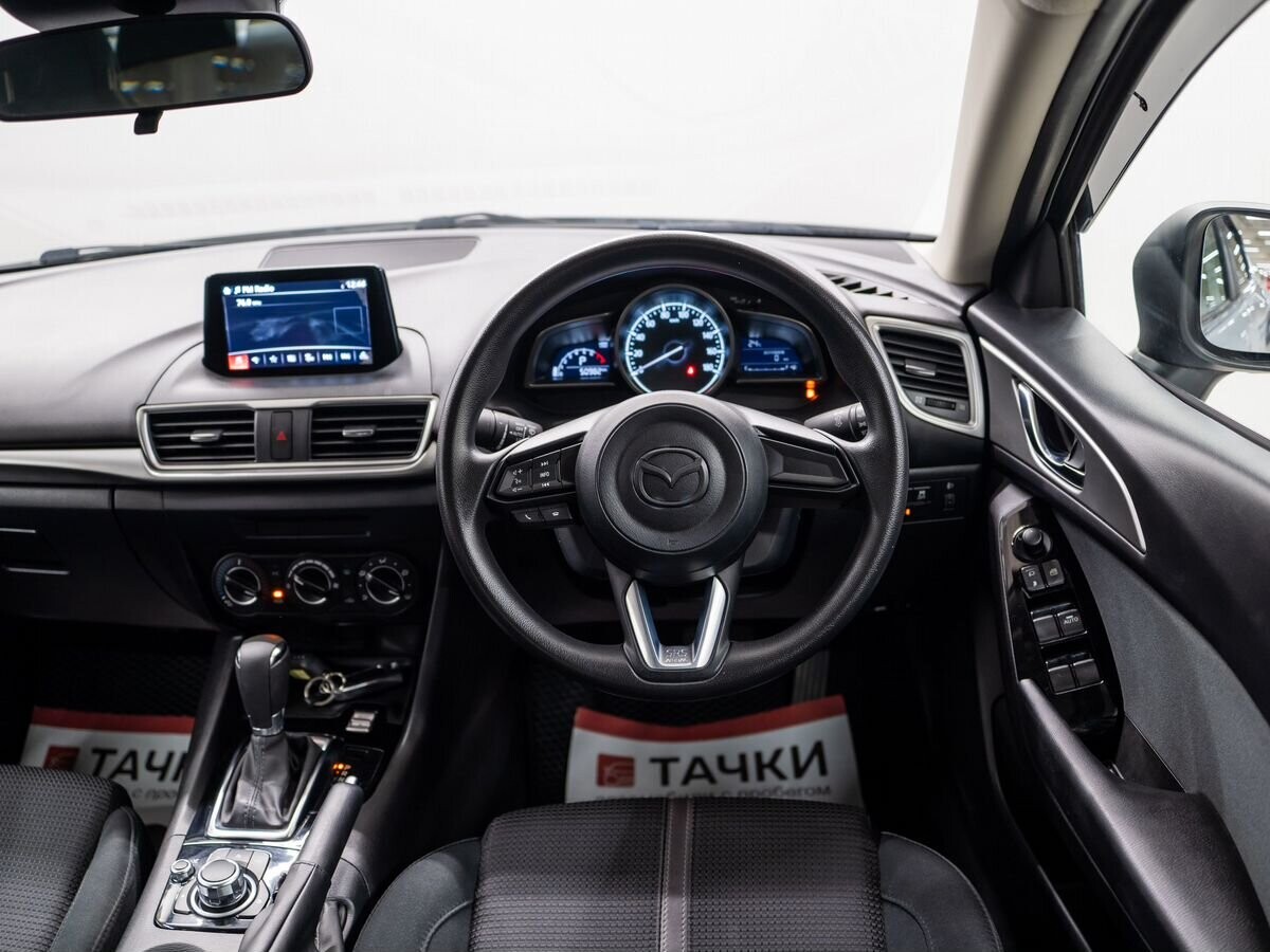 Mazda Axela 2017 - фото автомобиля