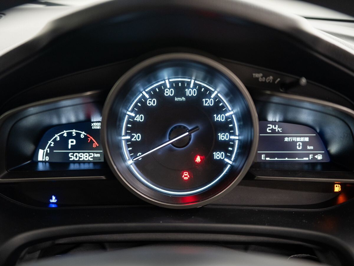 Mazda Axela 2017 - фото автомобиля