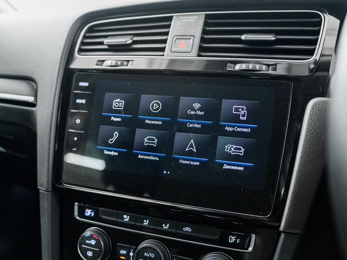 Volkswagen Golf 2017 - фото автомобиля