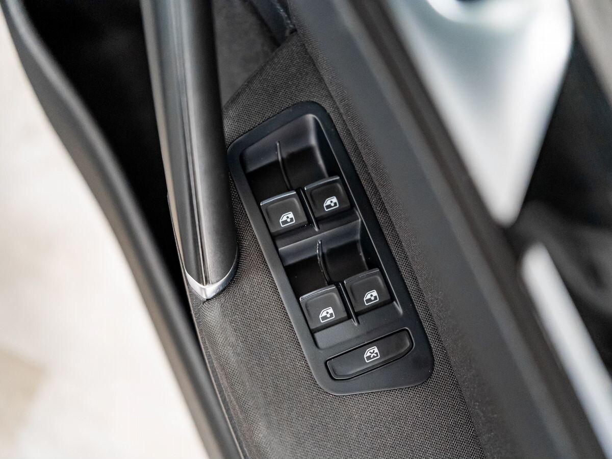 Volkswagen Golf 2017 - фото автомобиля