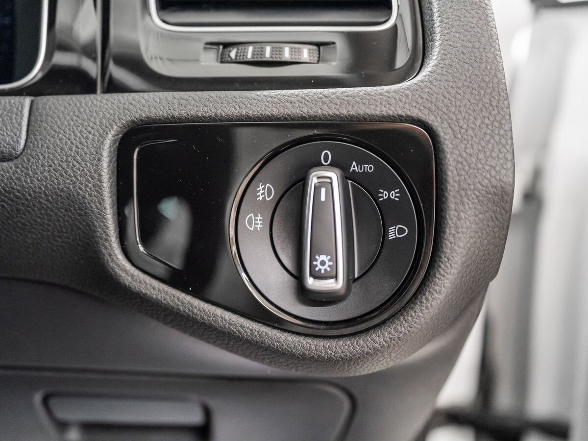 Volkswagen Golf 2017 - фото автомобиля