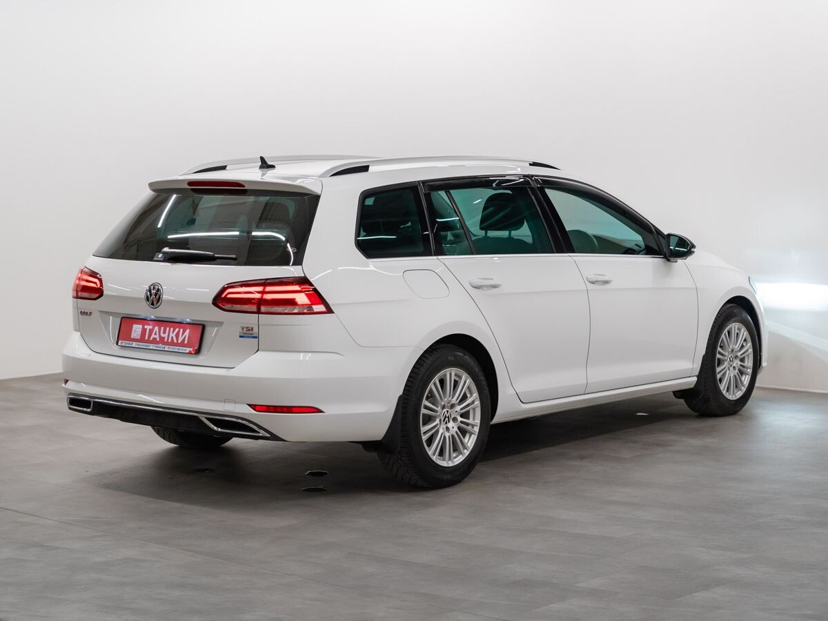 Volkswagen Golf 2017 - фото автомобиля