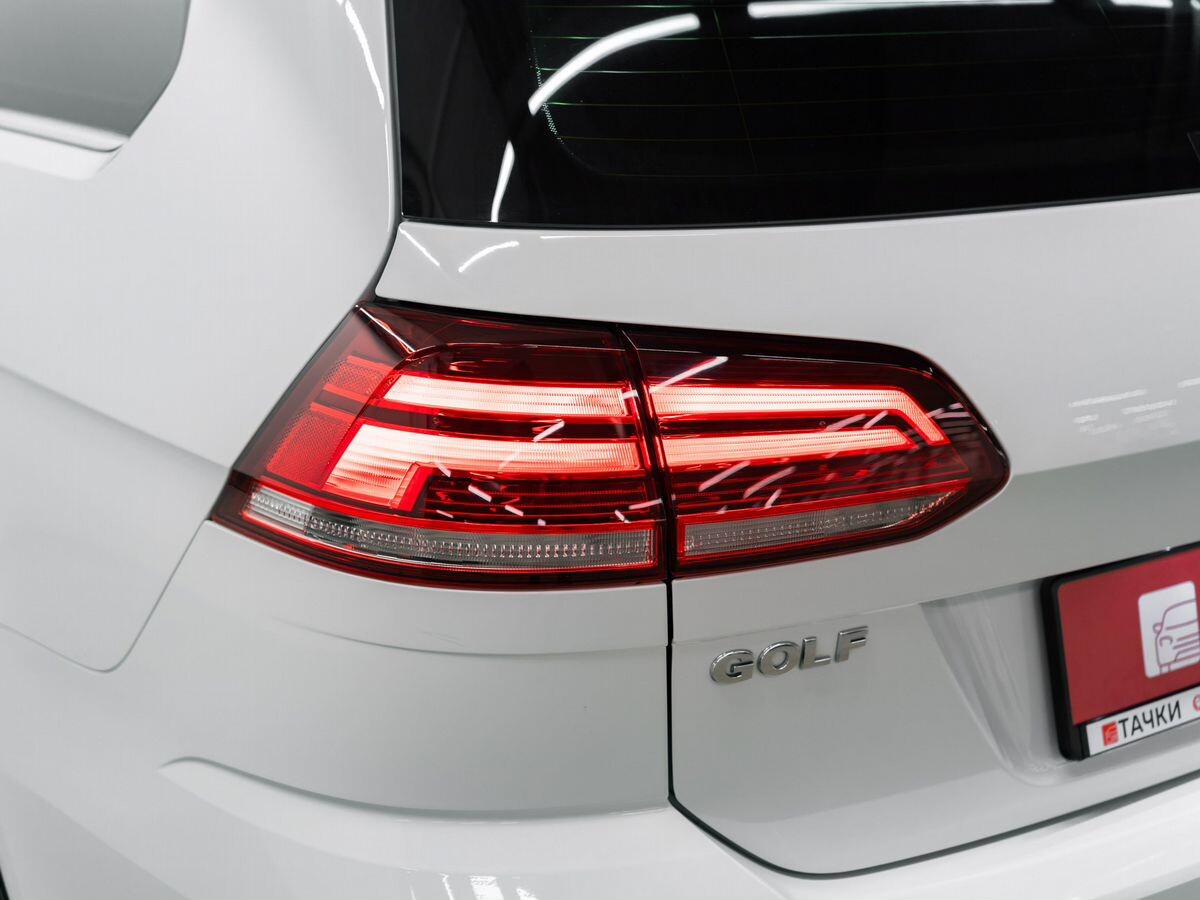 Volkswagen Golf 2017 - фото автомобиля