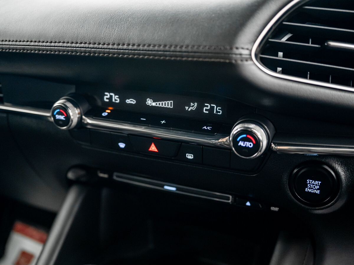 Mazda 3 2019 - фото автомобиля