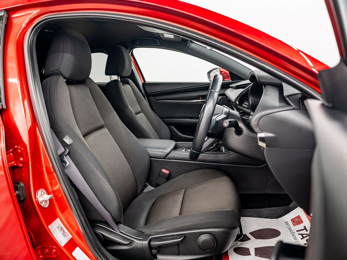 Mazda 3 2019 - фото автомобиля