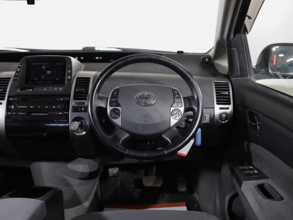 Toyota Prius 2008 - фото автомобиля